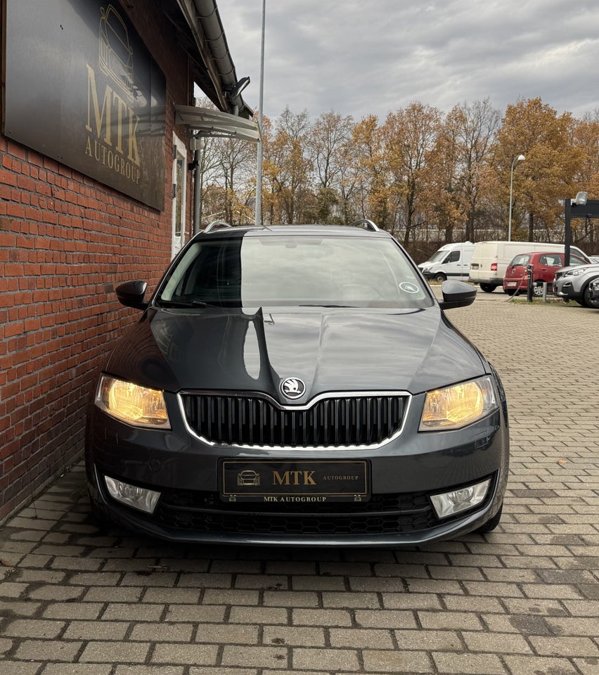 Skoda Octavia 2,0 TDi 150 Style Combi DSG 5d