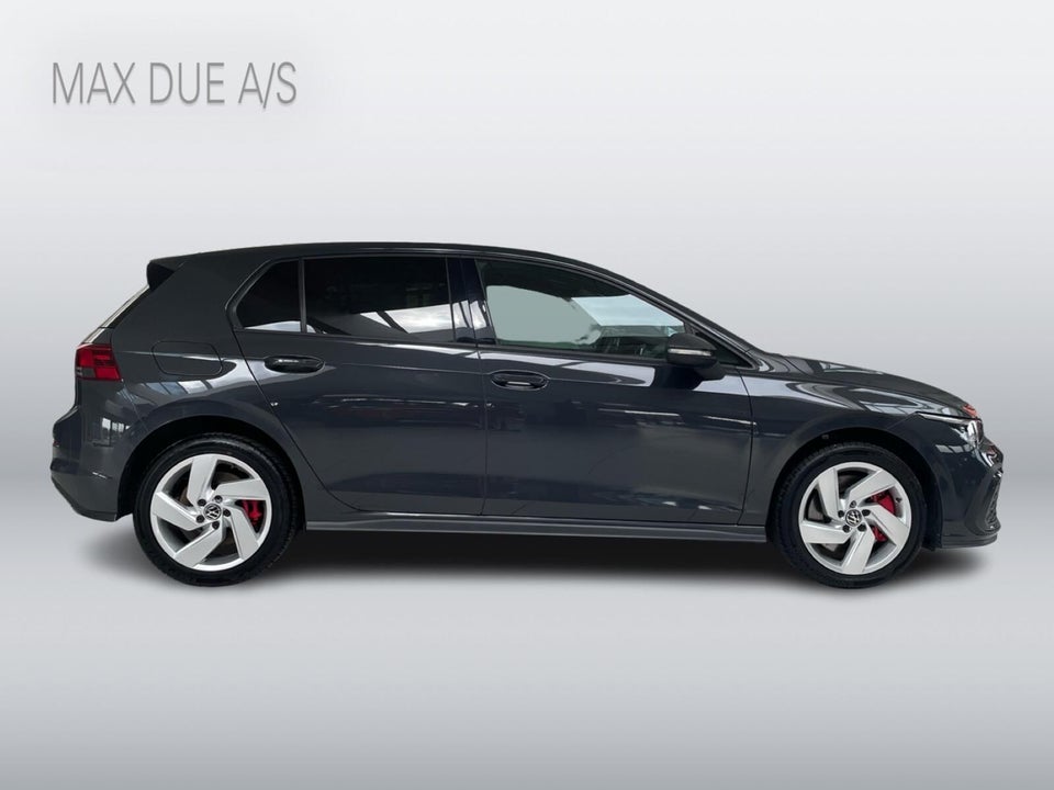 VW Golf VIII 1,4 GTE DSG 5d