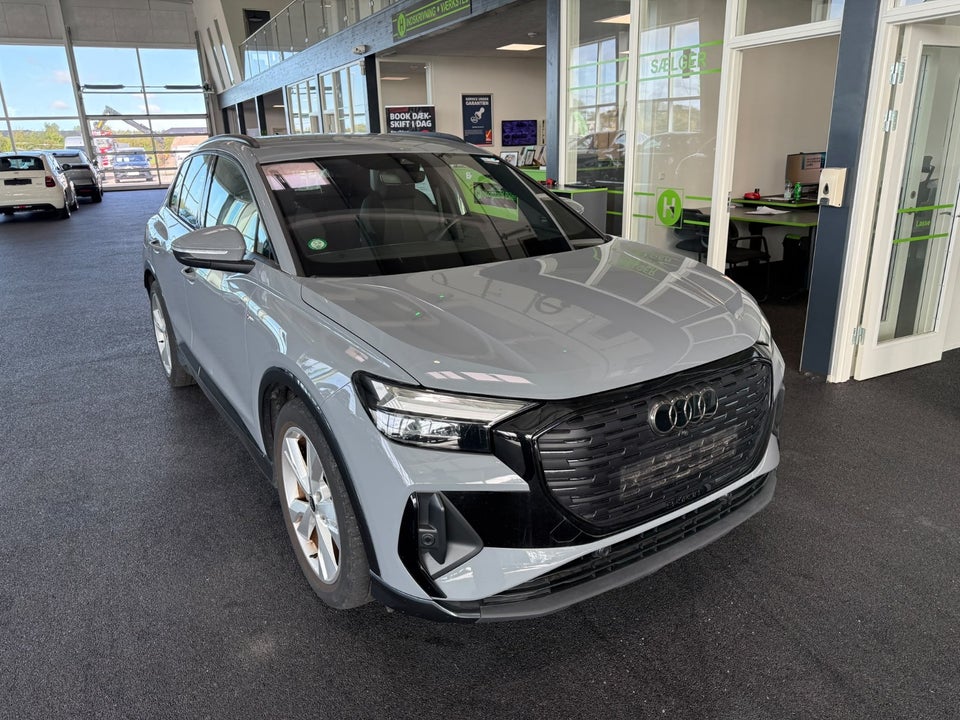Audi Q4 e-tron 45 S-line 5d