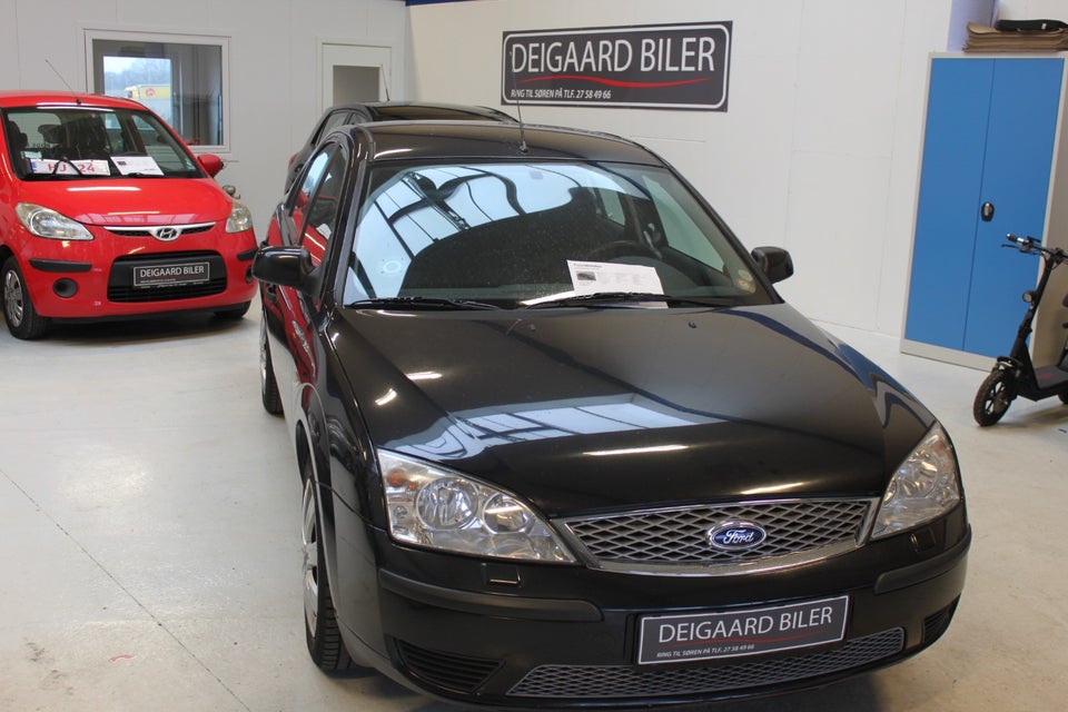 Ford Mondeo 1,8 Ambiente 110 5d