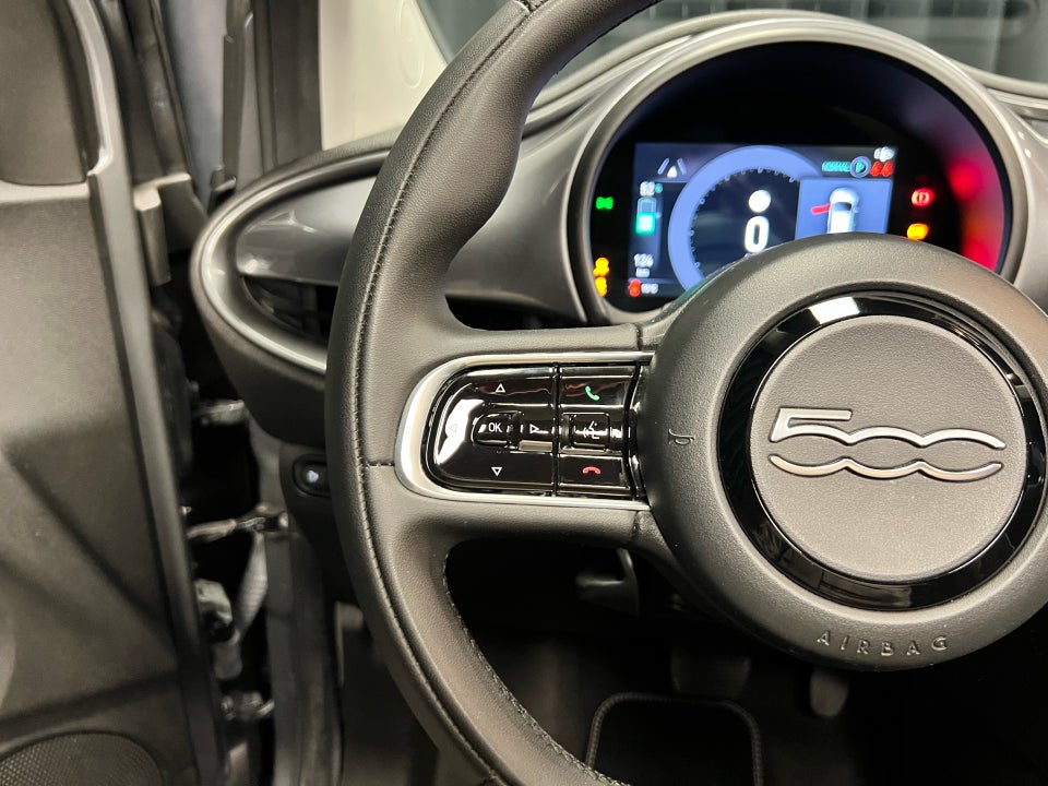 Fiat 500e 42 Icon Cabrio 2d