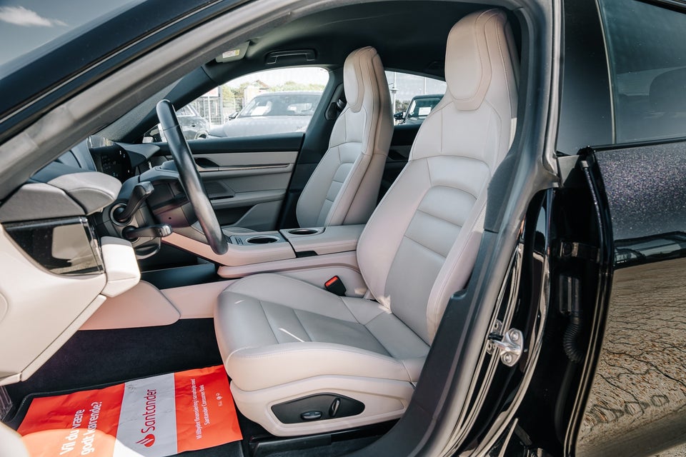 Porsche Taycan 4d