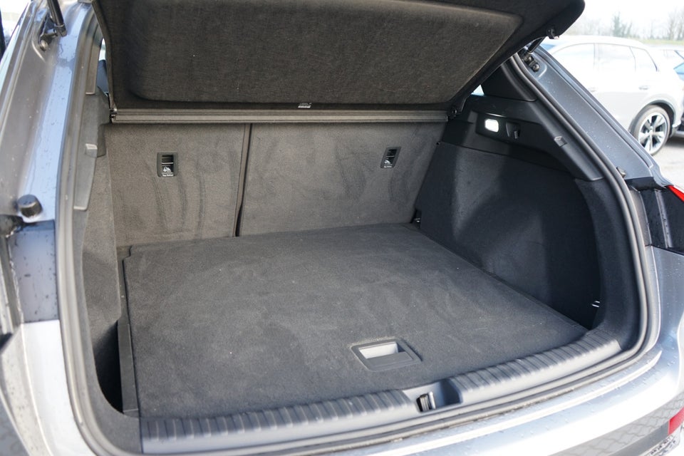 Audi Q4 e-tron 40 S-line 5d