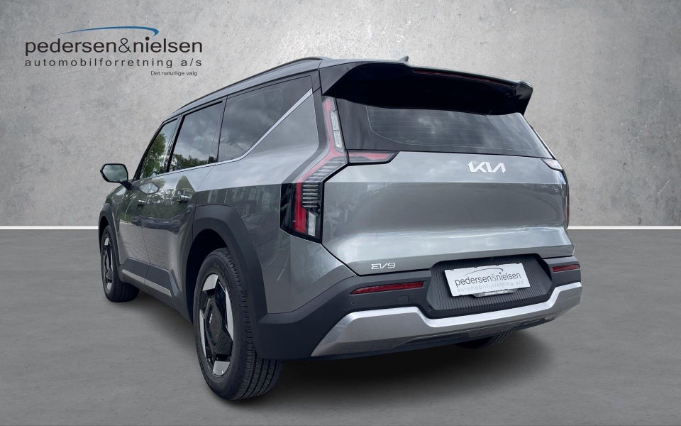 Kia EV9 76 Standard Range Upgrade RWD 7prs 5d