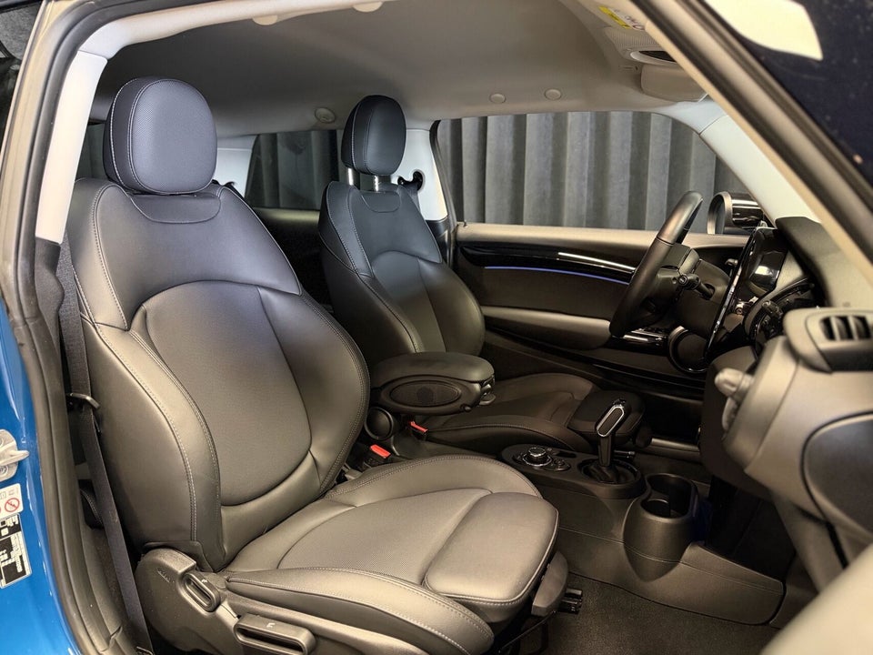 MINI Cooper SE Classic Trim 3d