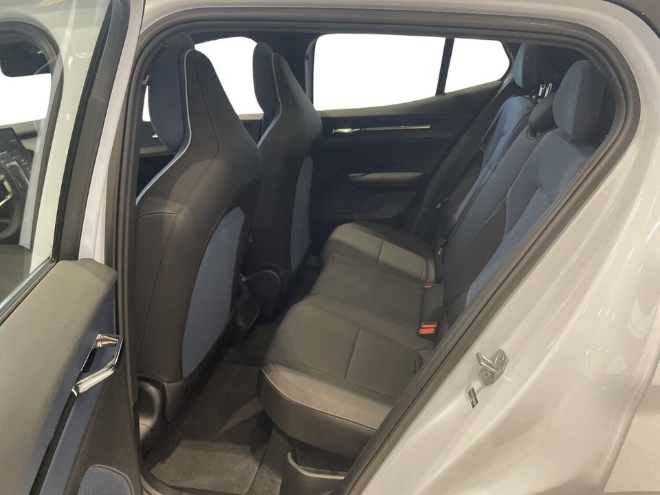 Volvo EX30 Twin Performance Ultra 5d