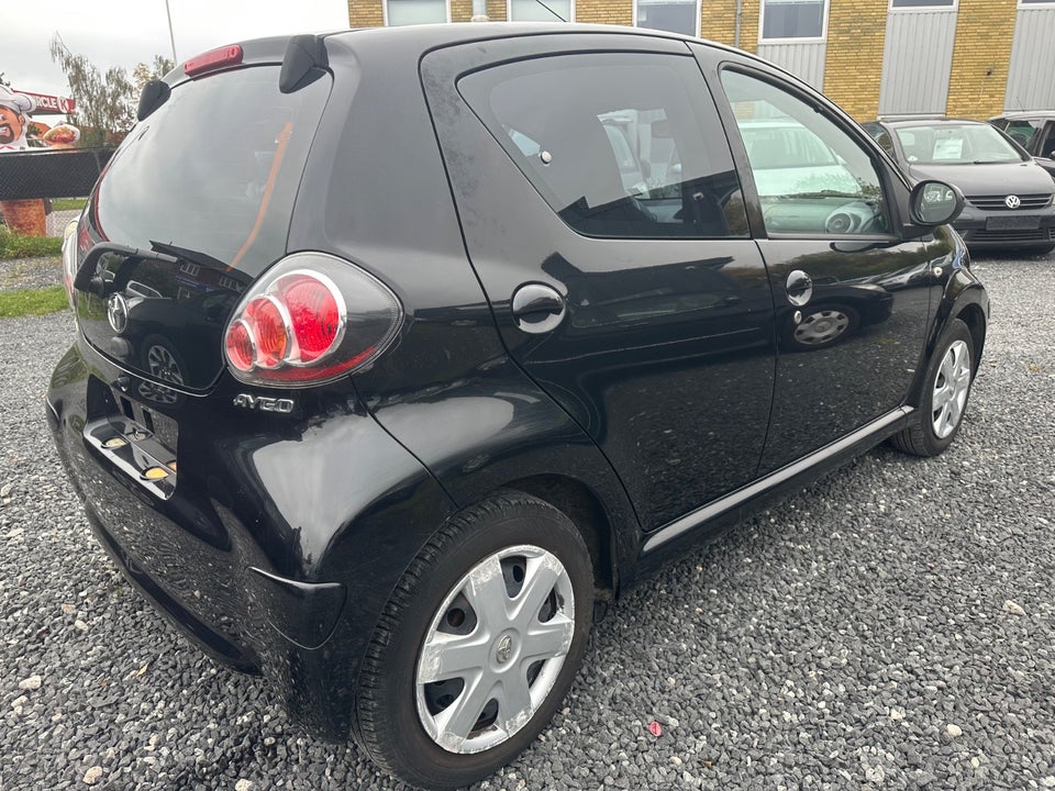 Toyota Aygo 1,0 Plus Black 5d
