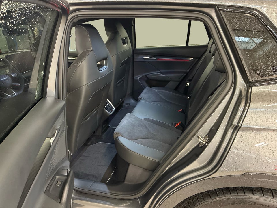 Skoda Elroq 85 iV Sportline 5d