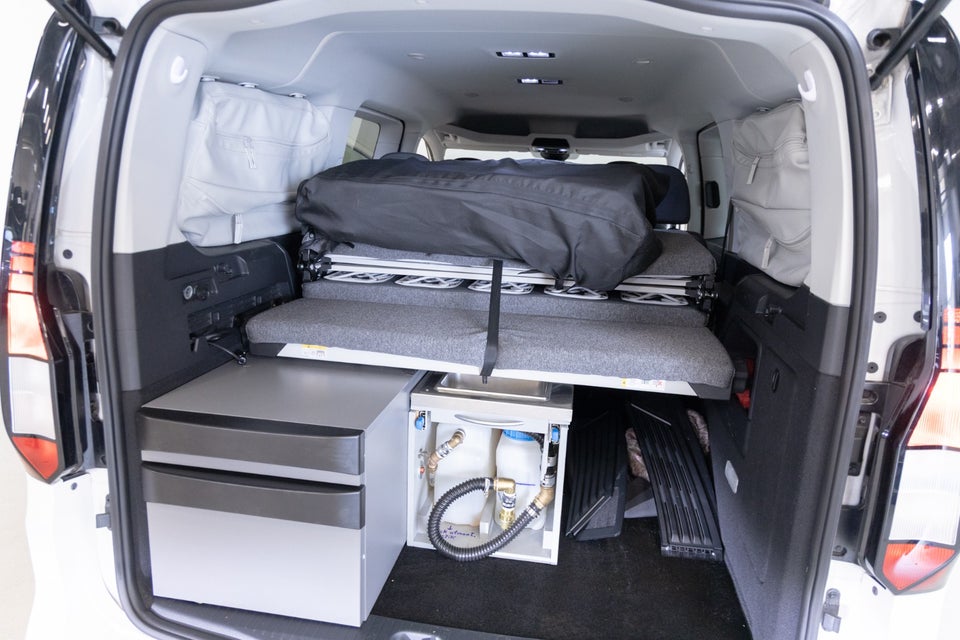 VW Caddy Maxi 1,5 TSi 114 California DSG 5d