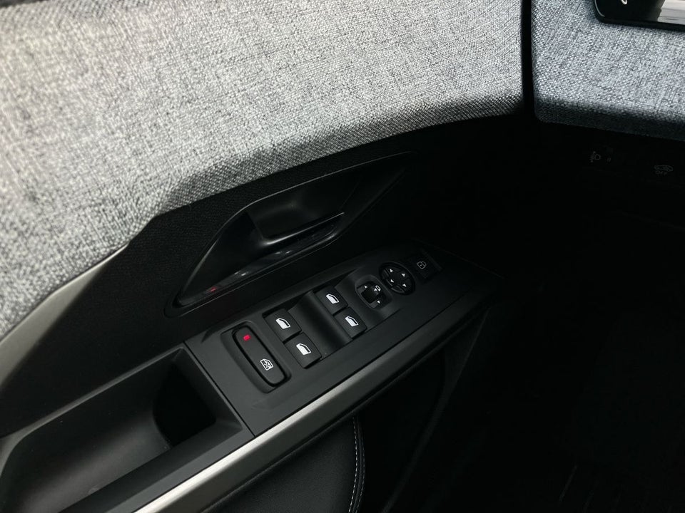 Peugeot e-5008 77 Allure 7prs 5d