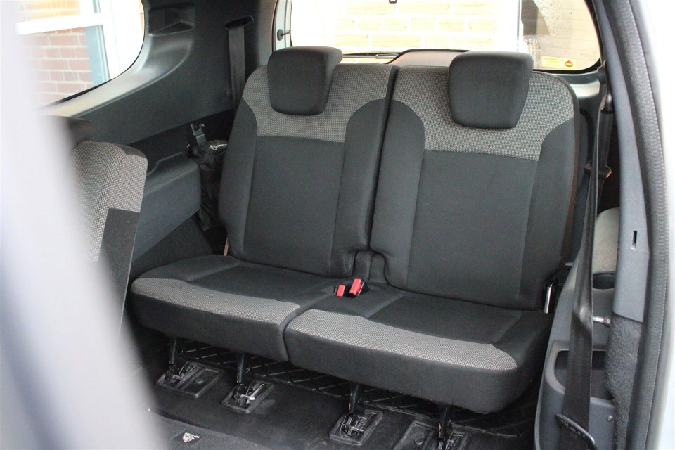 Dacia Lodgy 1,3 TCe 100 Streetway 7prs 5d