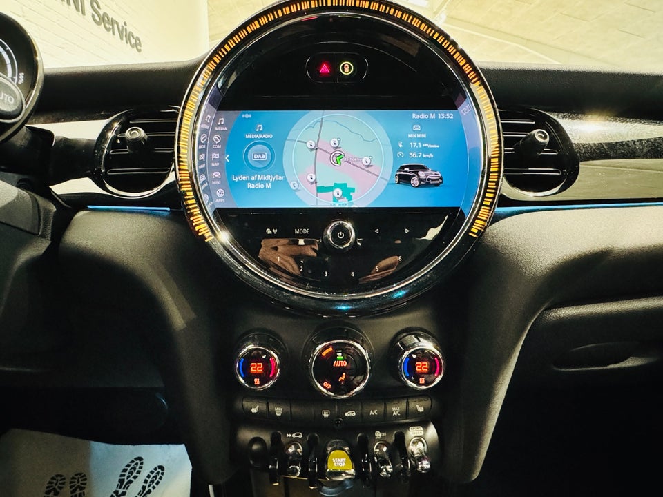 MINI Cooper SE Classic Trim 3d