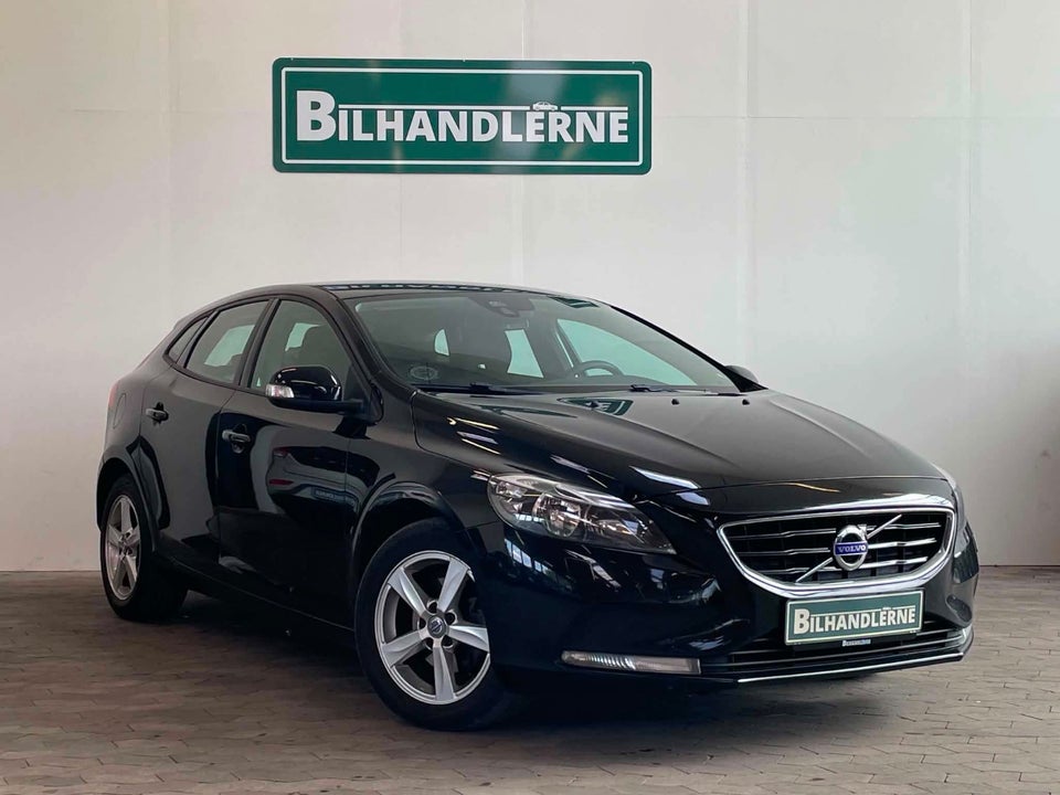 Volvo V40 2,0 D2 120 Momentum 5d