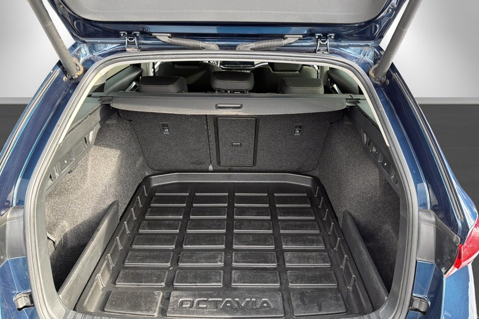 Skoda Octavia 1,0 eTSi 110 Style First Edition Combi DSG 5d