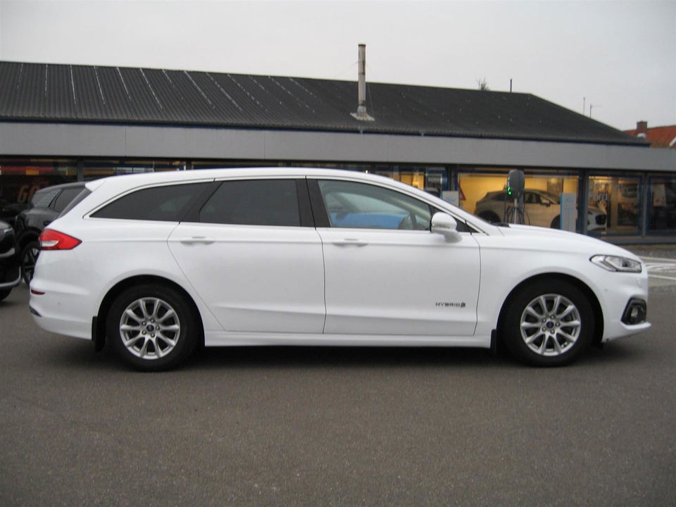 Ford Mondeo 2,0 HEV Titanium stc. CVT 5d