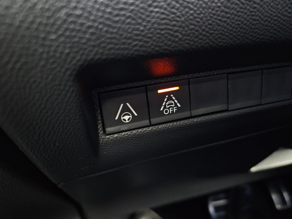 Peugeot e-208 50 GT 5d