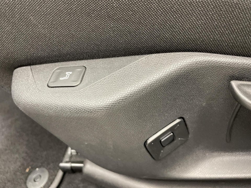 Peugeot e-5008 77 Allure 7prs 5d