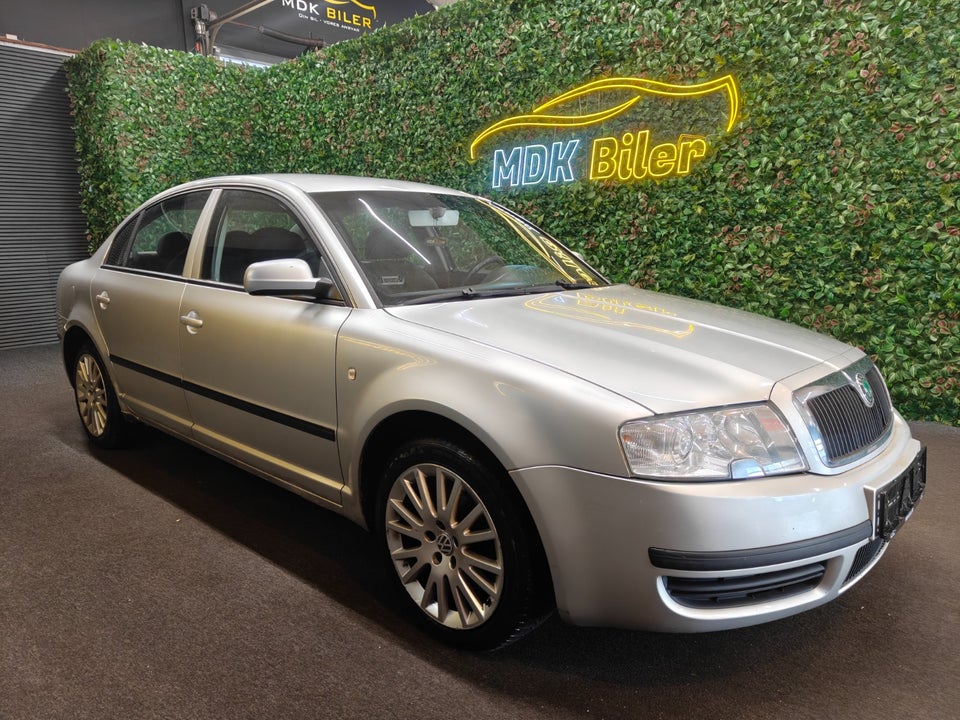 Skoda Superb 2,0 Classic 4d
