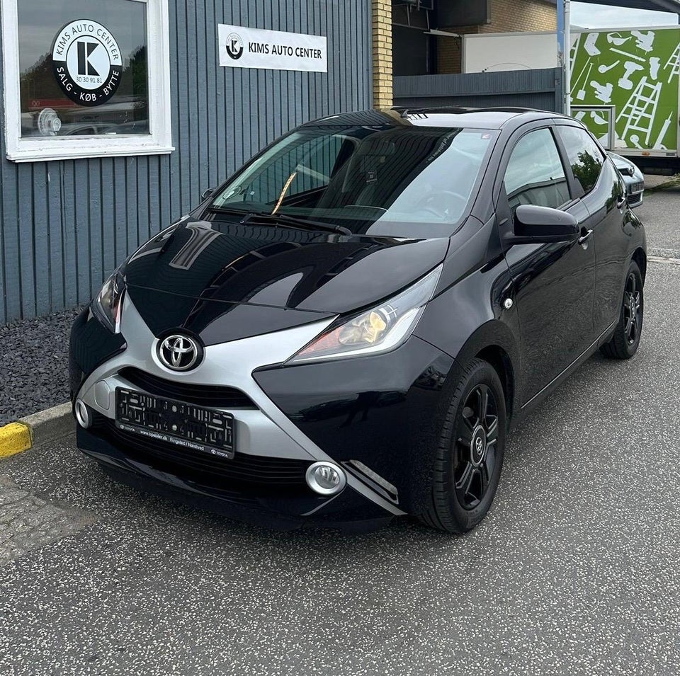 Toyota Aygo 1,0 VVT-i x-black II x-shift 5d