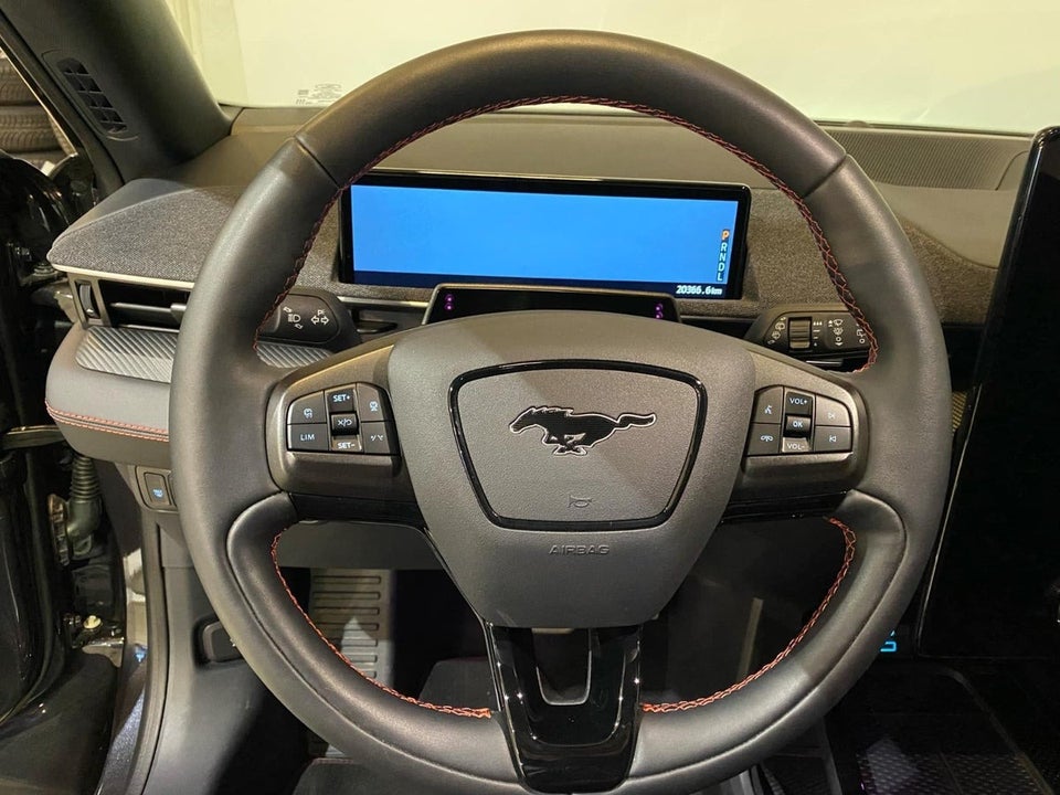 Ford Mustang Mach-E 70 Standard Range AWD 5d