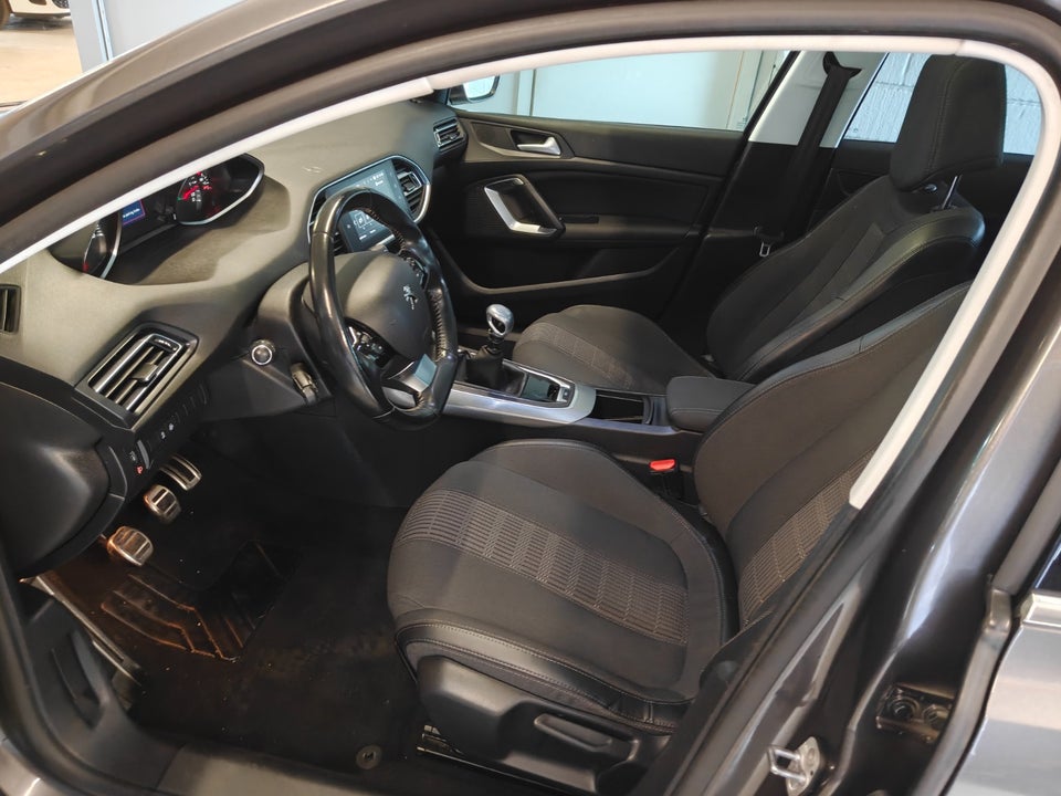 Peugeot 308 1,6 BlueHDi 120 Allure SE SW 5d