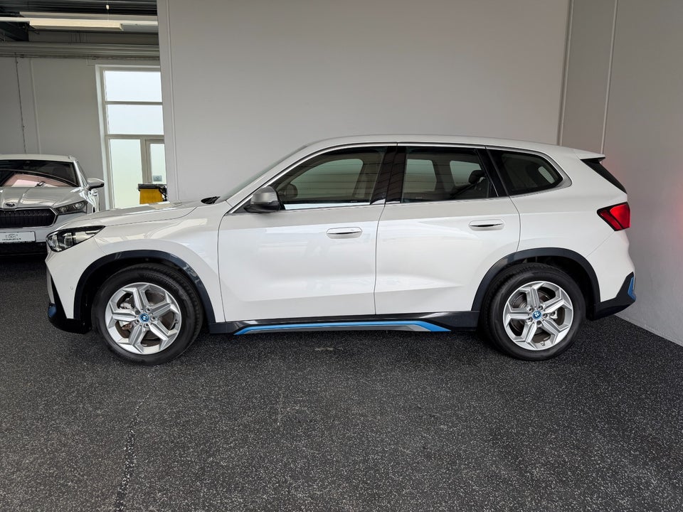 BMW iX1 xDrive30 X-Line 5d