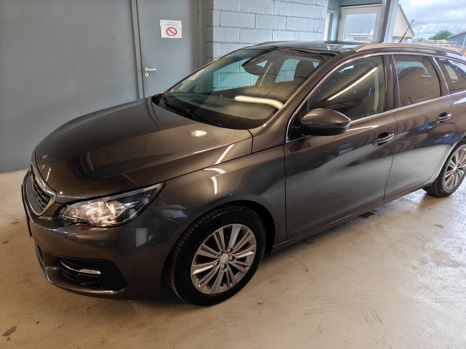 Peugeot 308 1,6 BlueHDi 120 Allure SE SW 5d