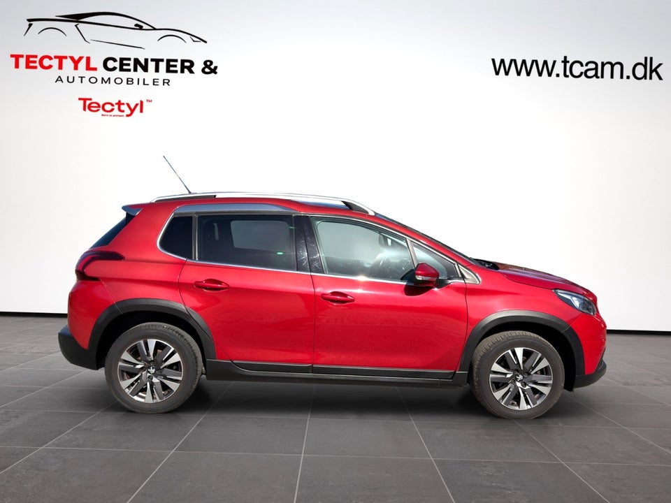 Peugeot 2008 1,2 e-THP 110 Allure Sky 5d