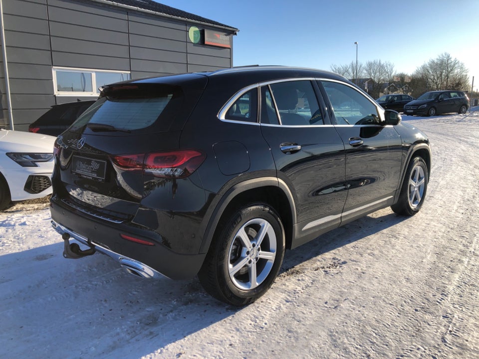 Mercedes GLA250 e 1,3 Progressive aut. 5d