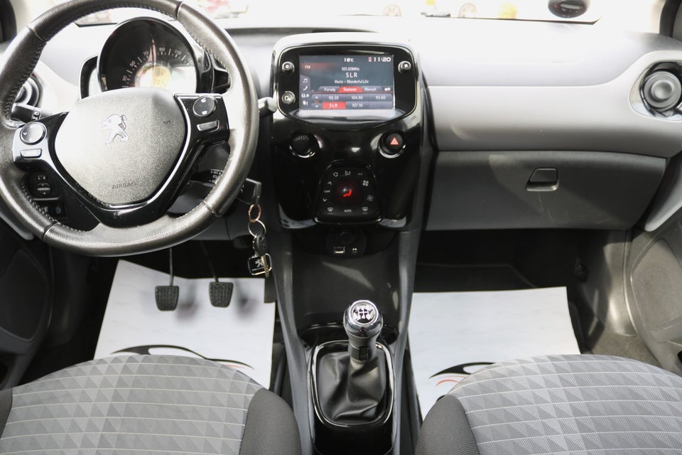 Peugeot 108 1,0 e-VTi 72 Infinity 5d