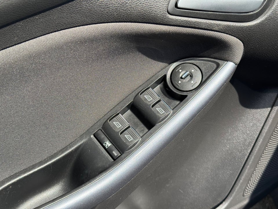 Ford Focus 1,0 SCTi 125 Titanium stc. ECO 5d