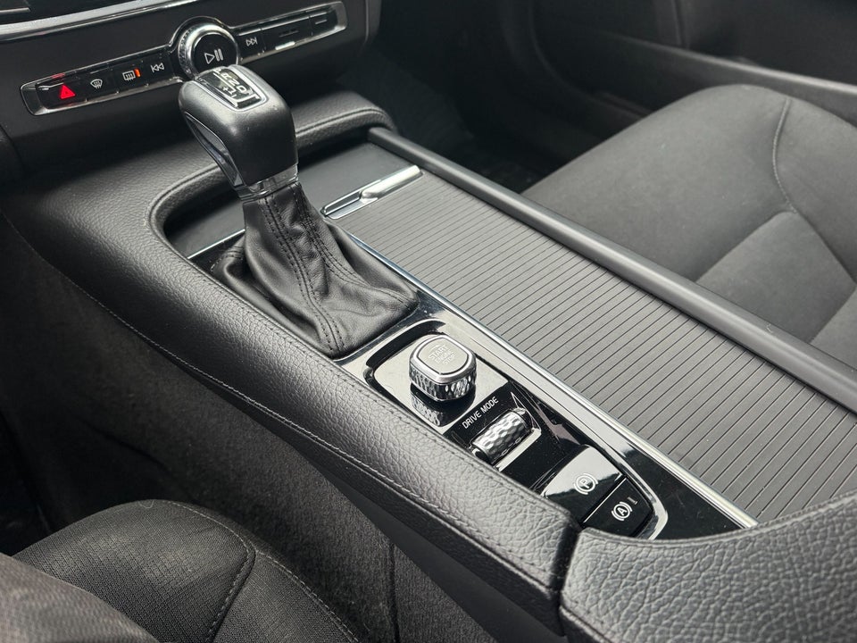 Volvo V90 2,0 D4 190 Momentum aut. 5d