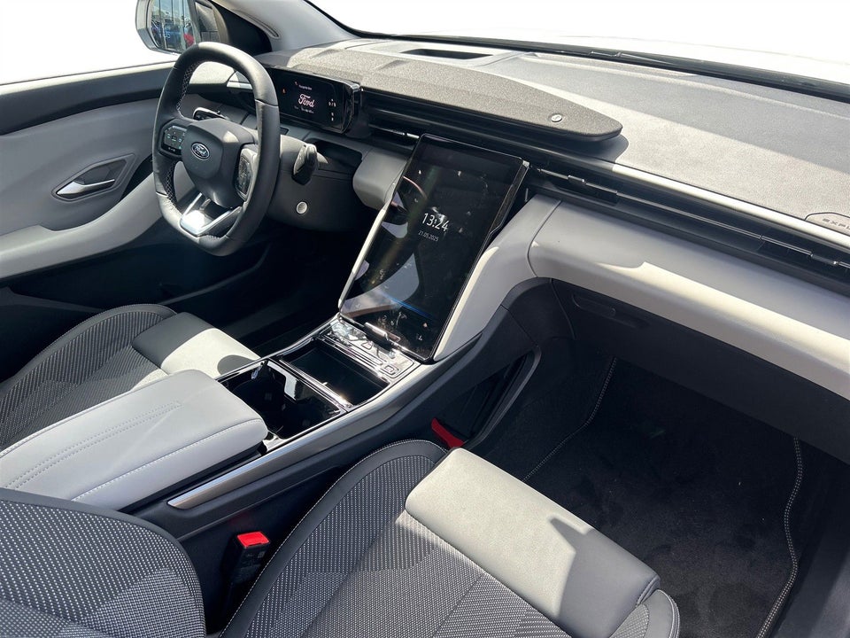 Ford Explorer 82 Select Extended Range 5d