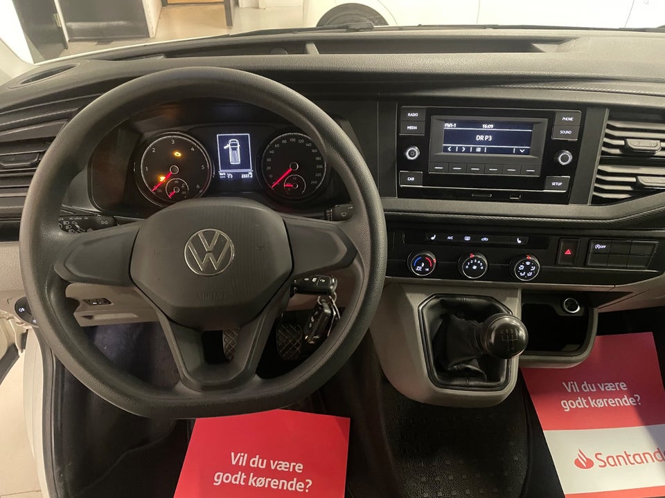 VW Transporter 2,0 TDi 110 Kassevogn lang