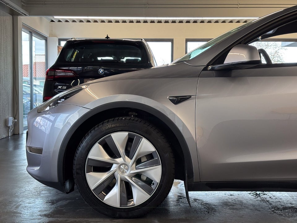 Tesla Model Y Long Range AWD 5d