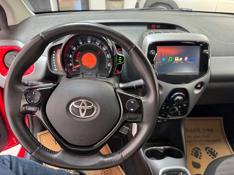 Toyota Aygo 1,0 VVT-i x-plore 5d