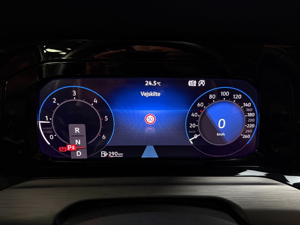 VW Golf VIII 2,0 TDi 150 Style DSG 5d