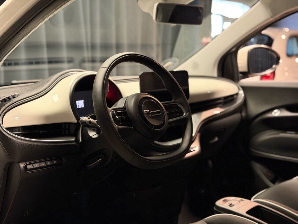 Fiat 500e 42 Icon 3d