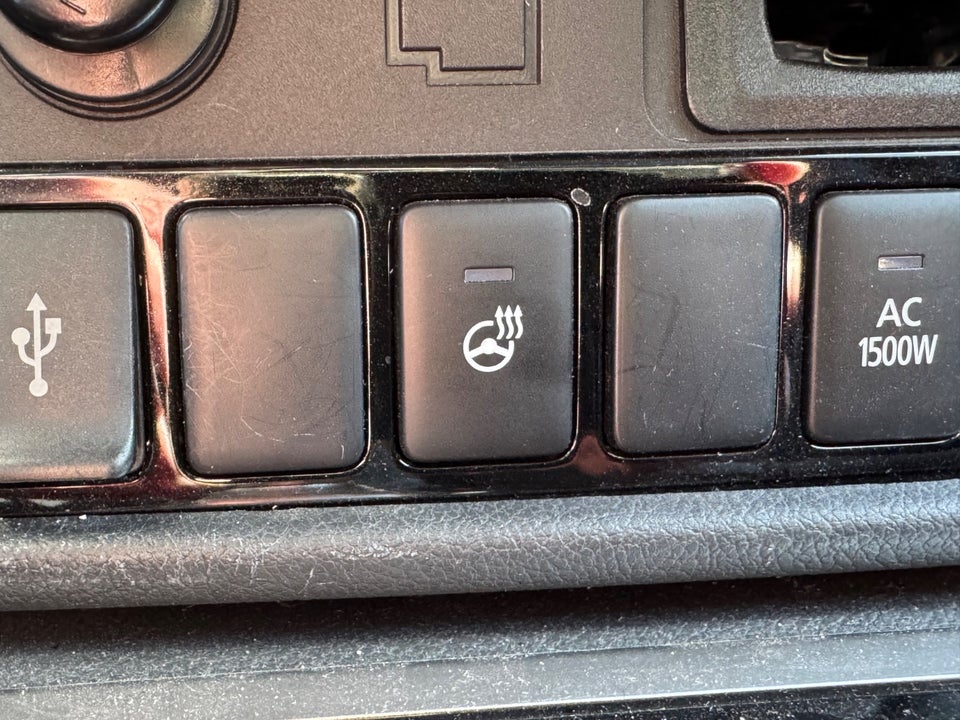 Mitsubishi Outlander 2,4 PHEV Limited CVT 4WD 5d