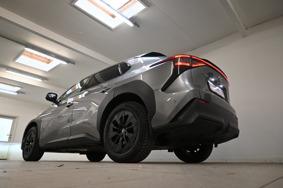 Toyota bZ4X Executive AWD 5d