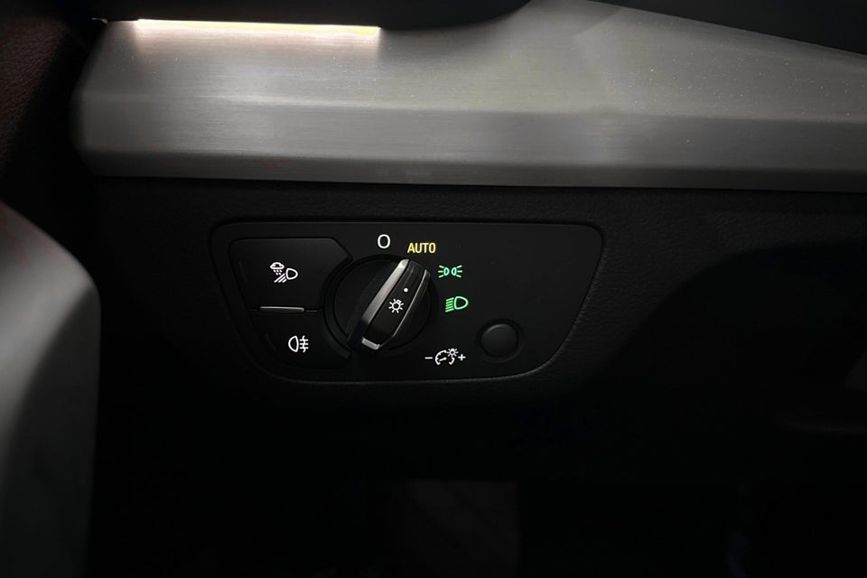 Audi Q5 55 TFSi e S-line quattro S-tr. 5d