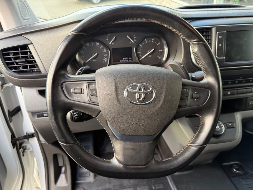 Toyota ProAce 2,0 D 144 Long Comfort Master aut. 4d