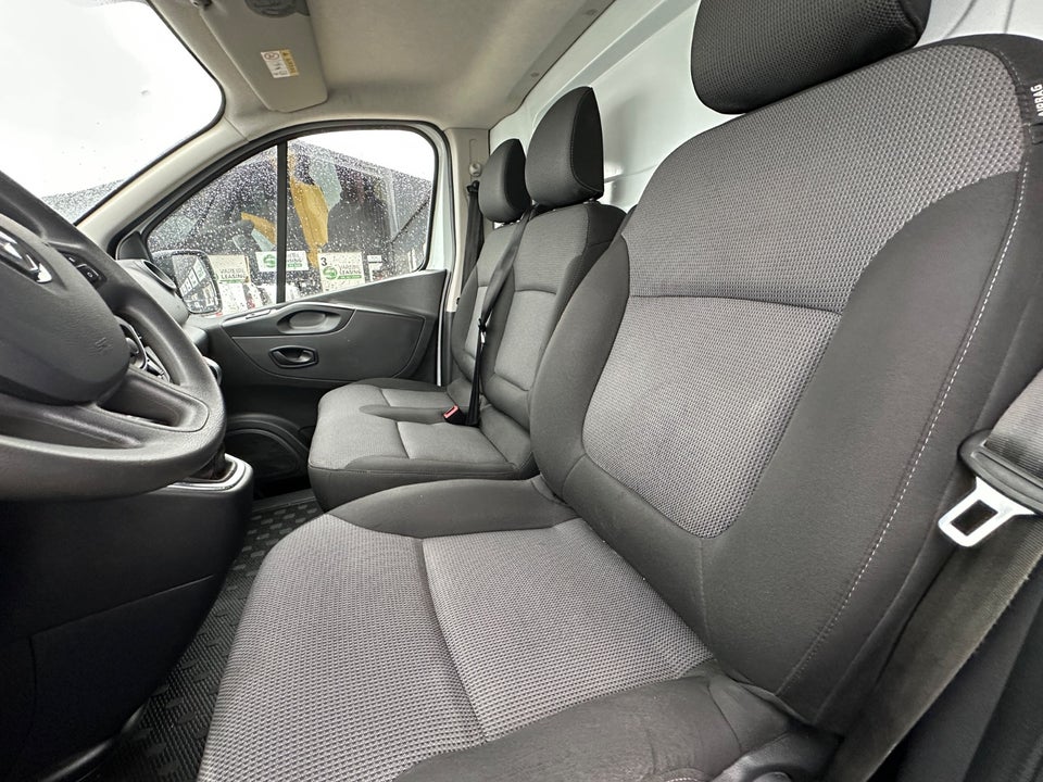 Renault Trafic T29 2,0 dCi 145 L2H1 EDC