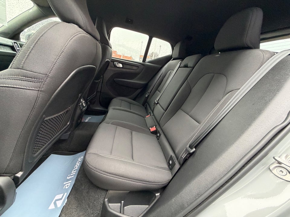 Volvo EX40 Extended Range Core 5d