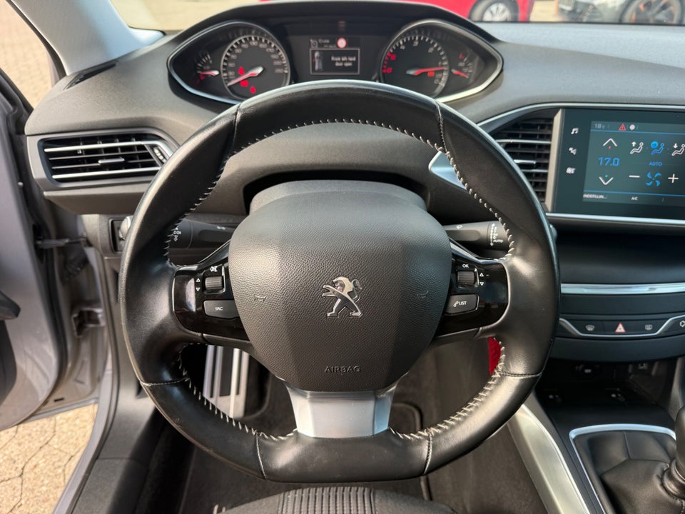 Peugeot 308 1,5 BlueHDi 130 Edition SW 5d