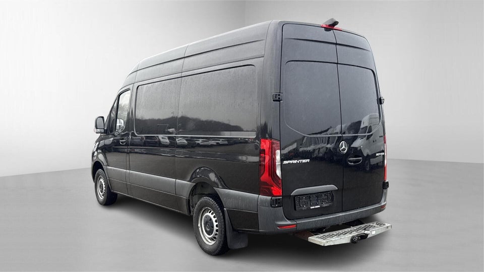 Mercedes Sprinter 317 2,0 CDi A2 Kassevogn aut. RWD