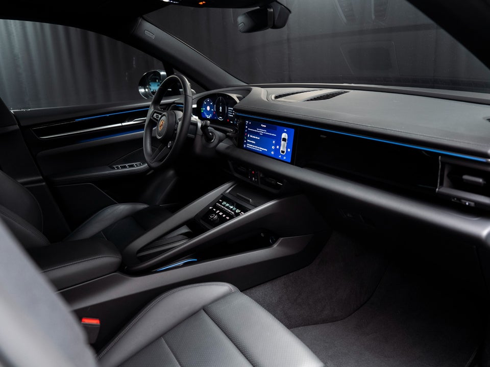 Porsche Macan 4 5d