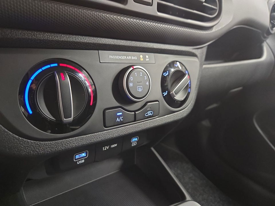 Hyundai i10 1,0 MPi Essential AMT 5d