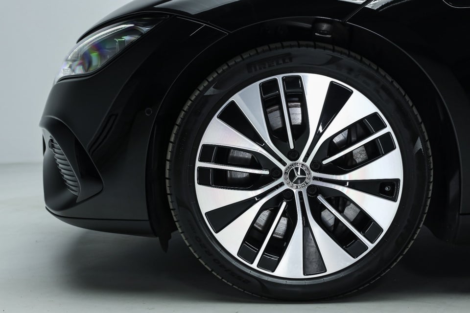 Mercedes EQE300 Electric Art 4d