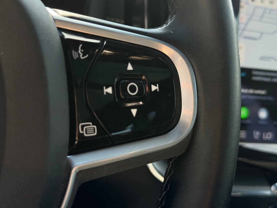 Volvo XC60 2,0 T6 ReCharge R-Design aut. AWD 5d